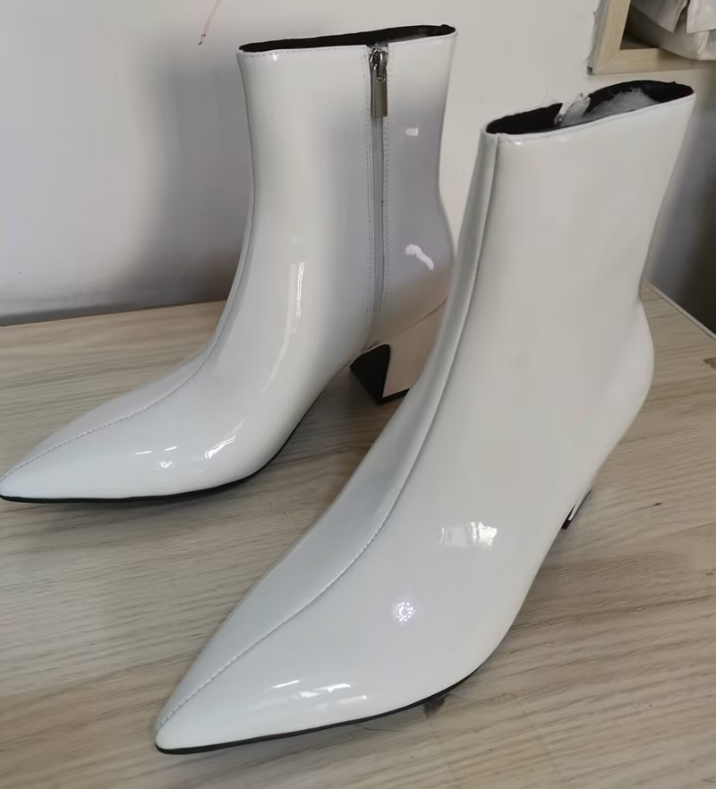Nuovi Stivali Bianchi alla Mod - Men Formal Wear With Boots recensione e prezzo